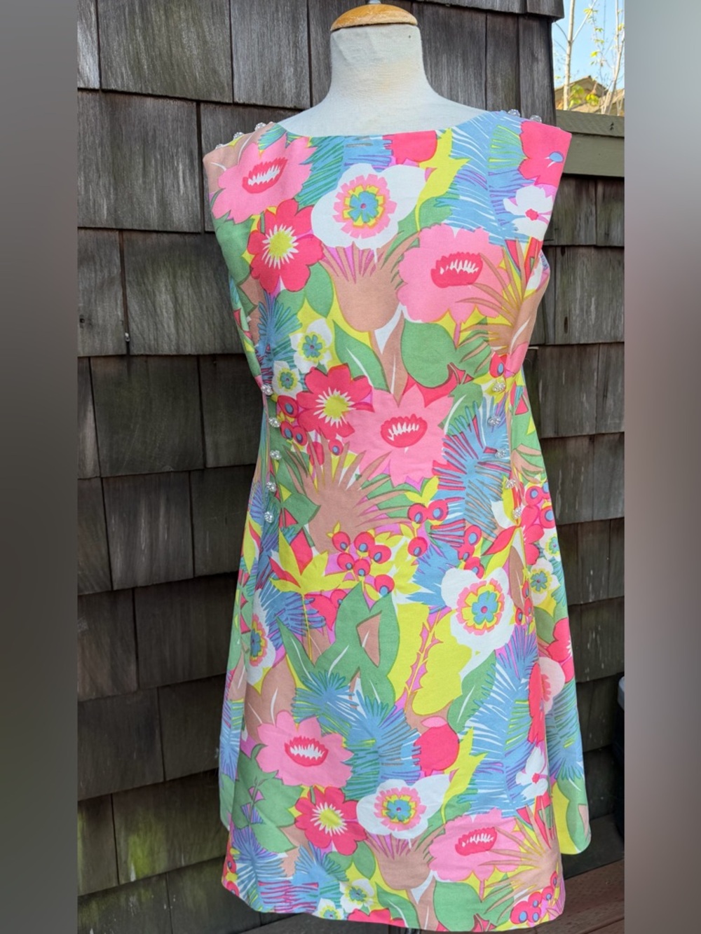 Vintage shift floral midi dress pastels rhinestone buttons. Sz M/L by Kleinert’s